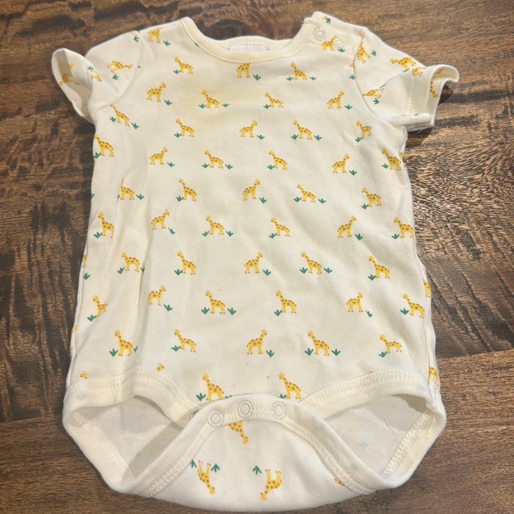 Starting Out Giraffe Short Sleeve 3 Months Onesies
